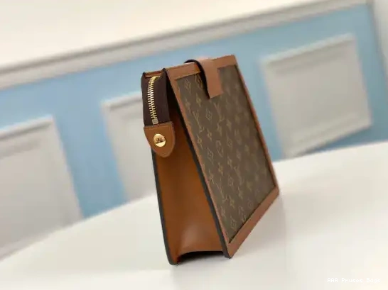 AAA Pruses Bags CLUTCH VUITTON LOUIS 0526